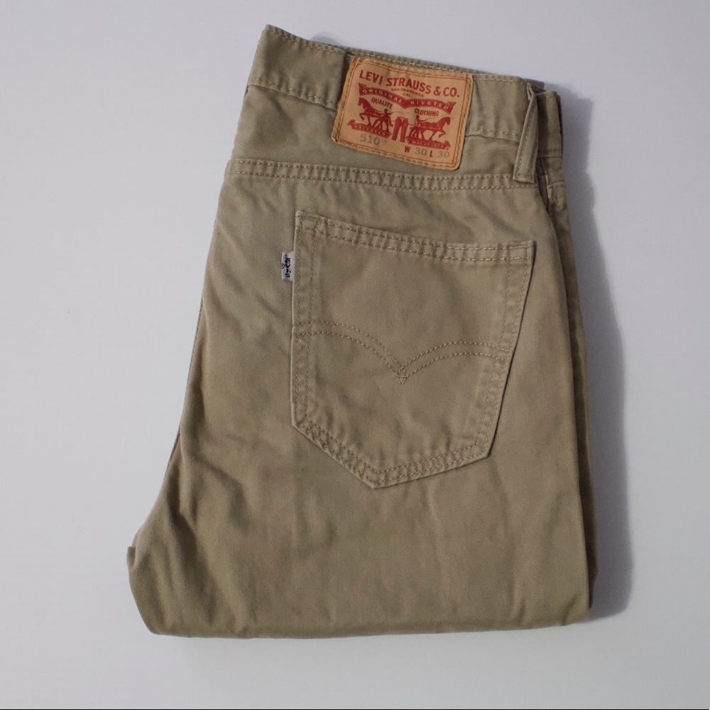 “Levi’s” Tan Khakis, Size 30/30 Men